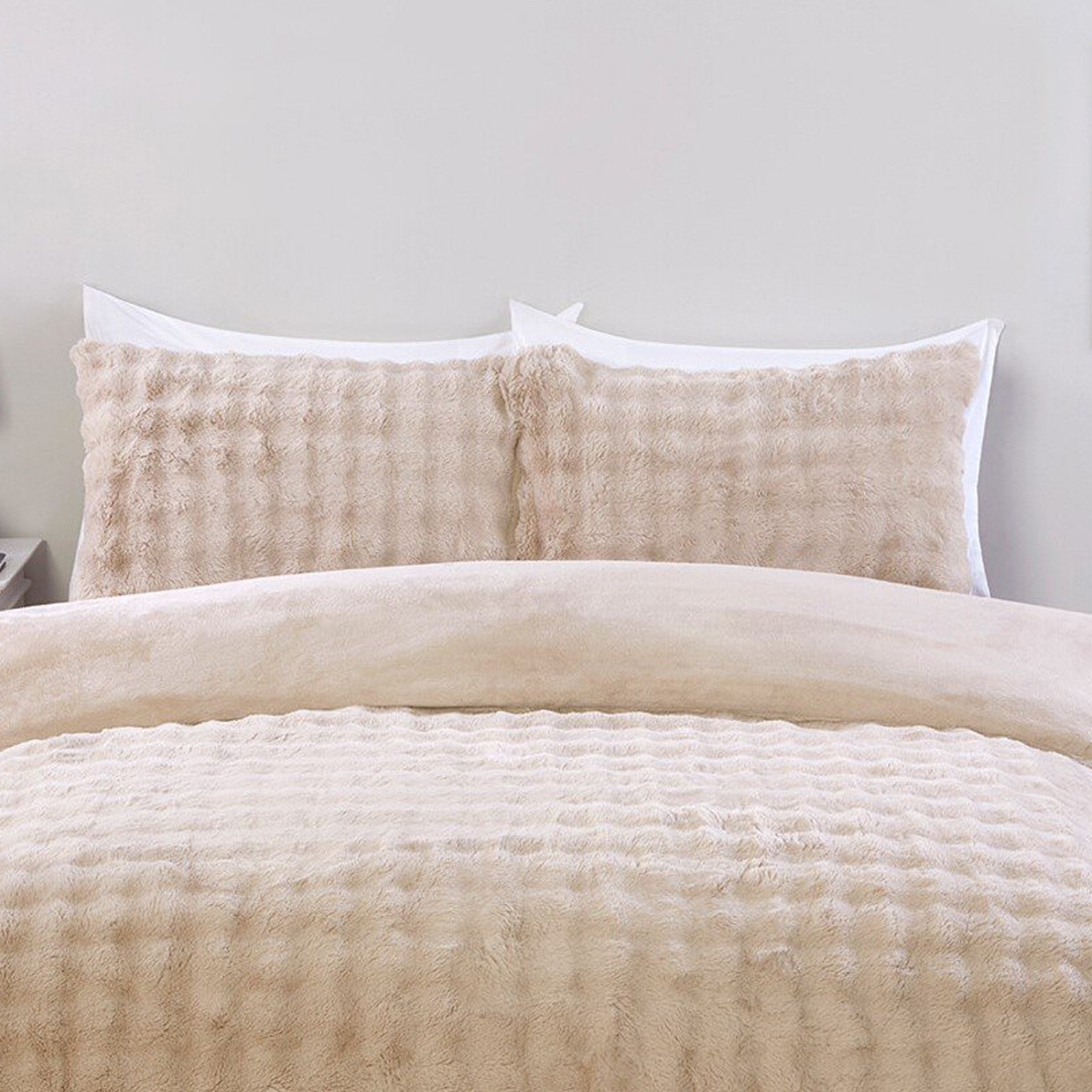 Aurora Faux Fur Duvet Set - Champagne / King Image 6