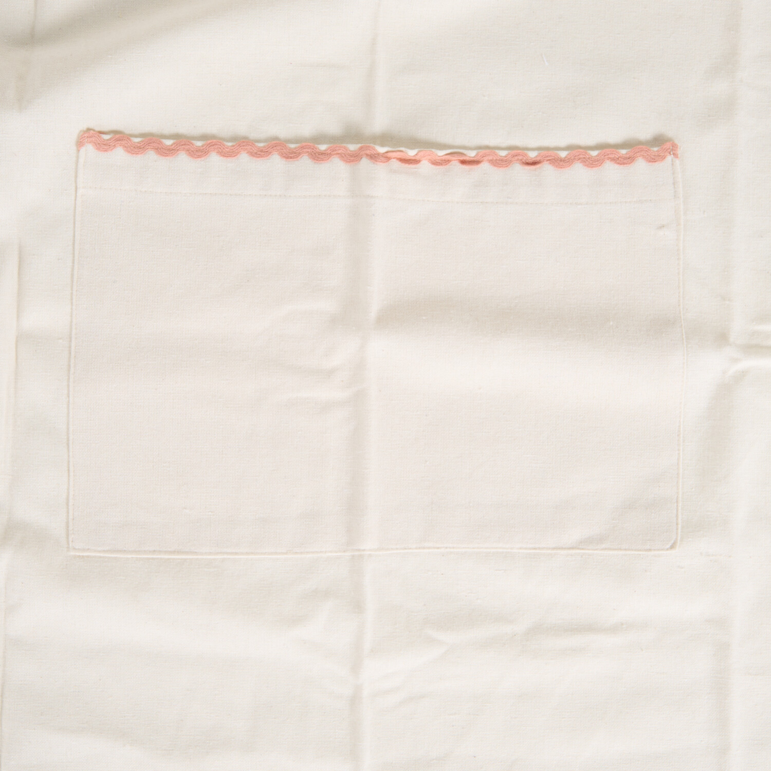 Scallop Apron White Image 5