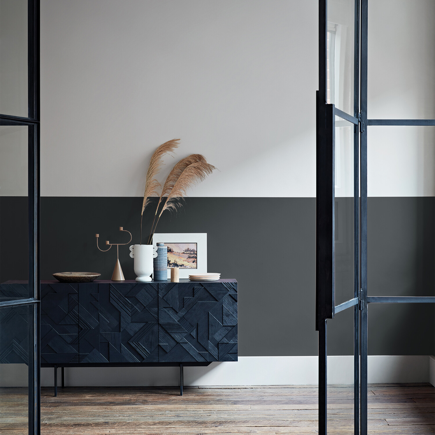 Crown Crafted Walls & Wood Work of Art Luxurious Flat Matt Paint 2.5L Image 4