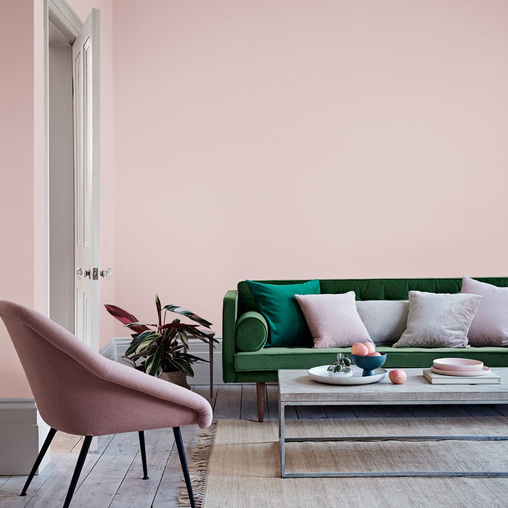 Crown Breatheasy Walls & Ceilings Pashmina Matt Emulsion Paint 2.5L Image 4