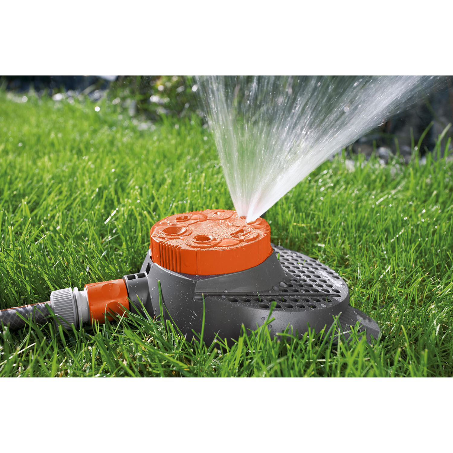 GARDENA Boogie Sprinkler - Black and Orange Image 4