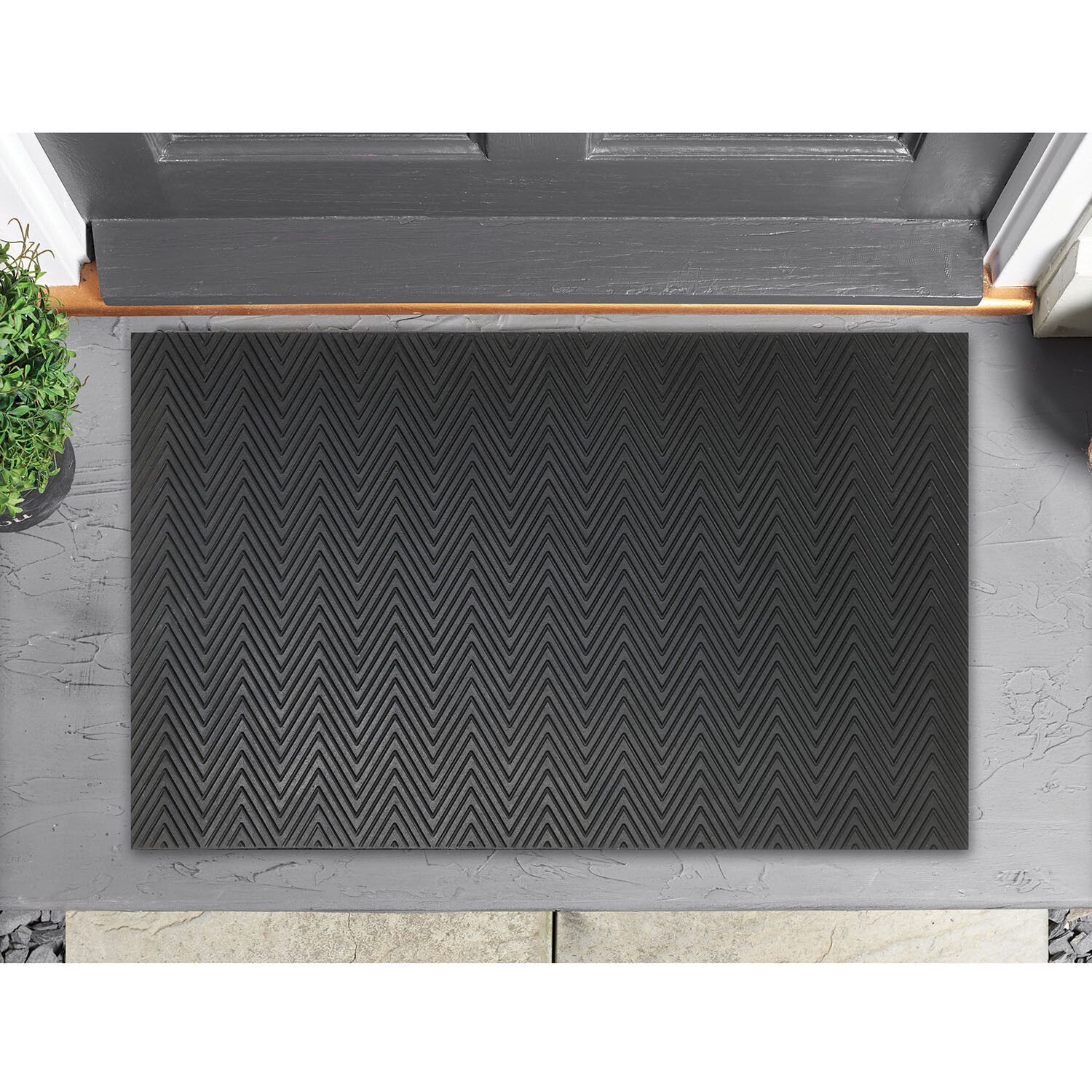 Embossed Rubber Mat - Black Image 4