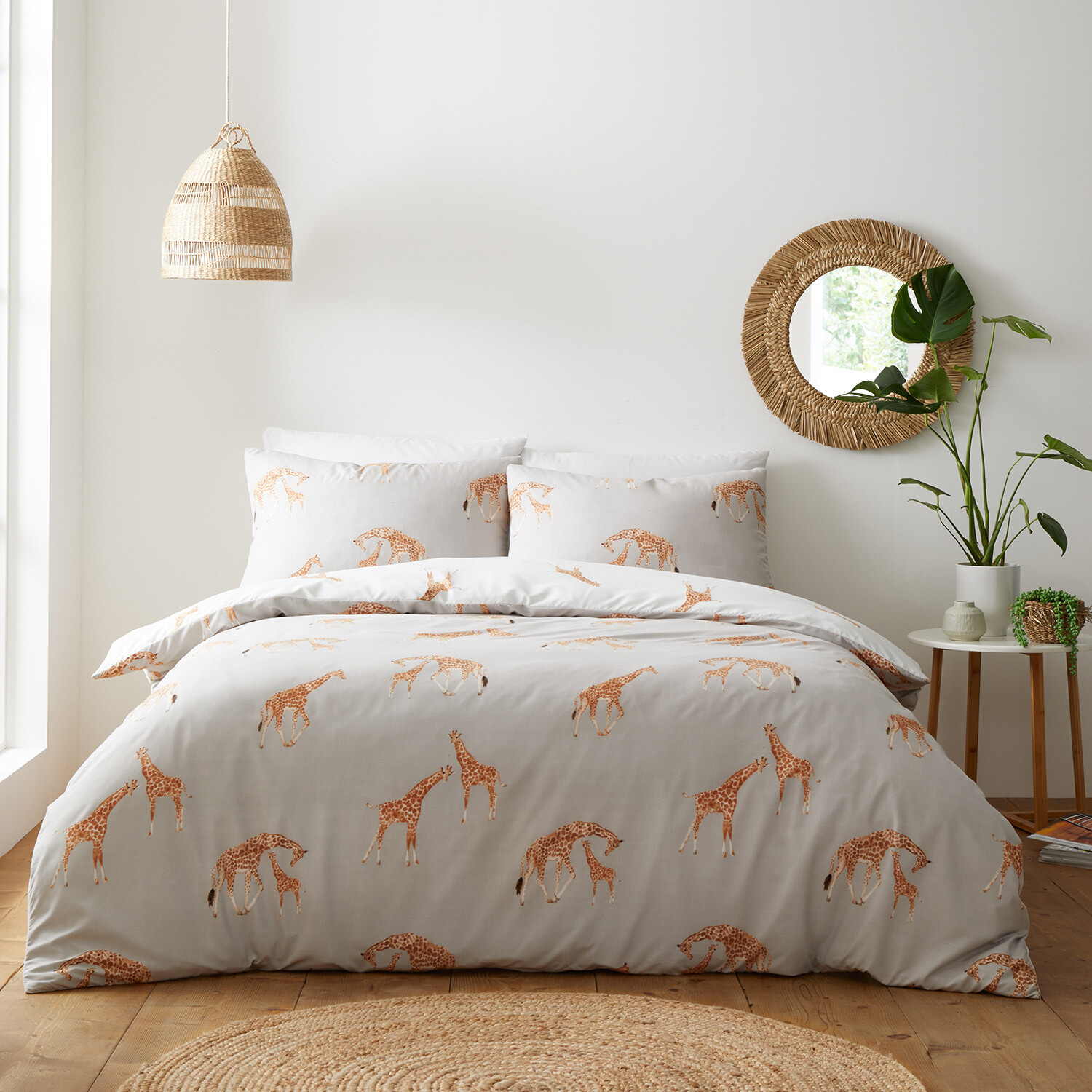 My Home Giraffe Duvet Cover and Pillowcase Set - Natural / King Image 2
