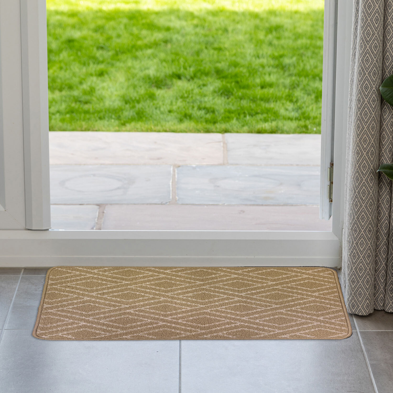 Loop Geo Mat - Brown Image 2