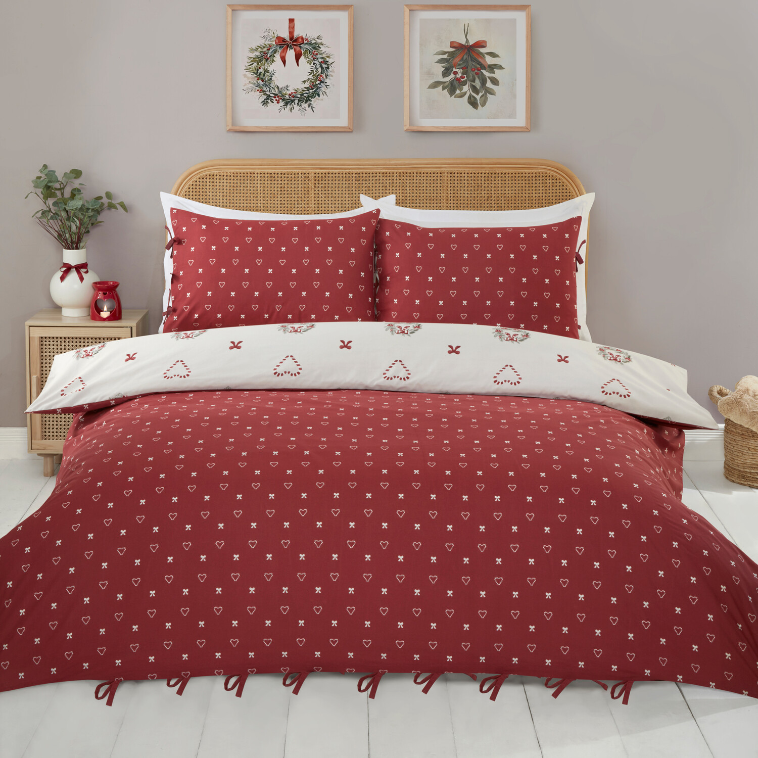 Love at Christmas Duvet Set Red King Image 2