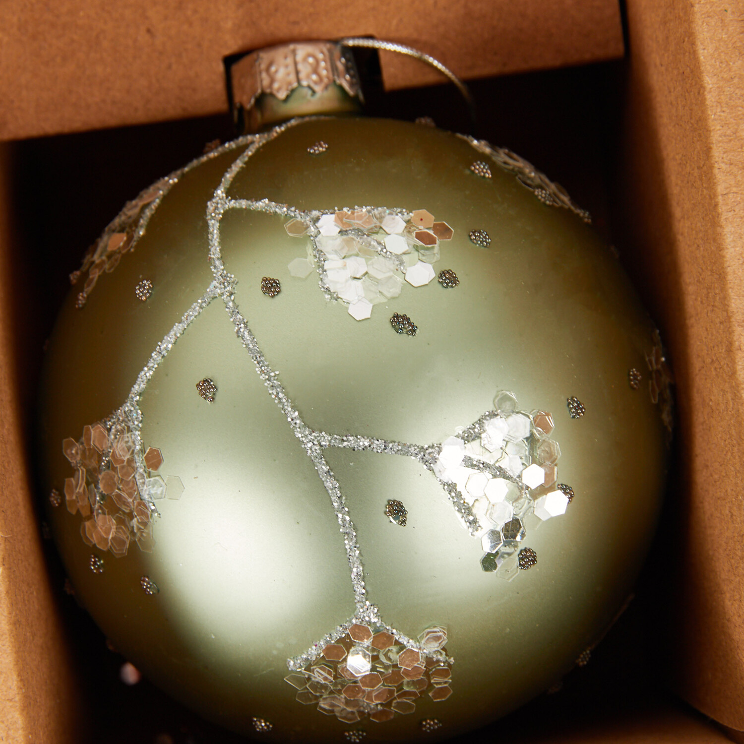 Set of 12 Mistletoe Cottage Glitter Baubles Image 6