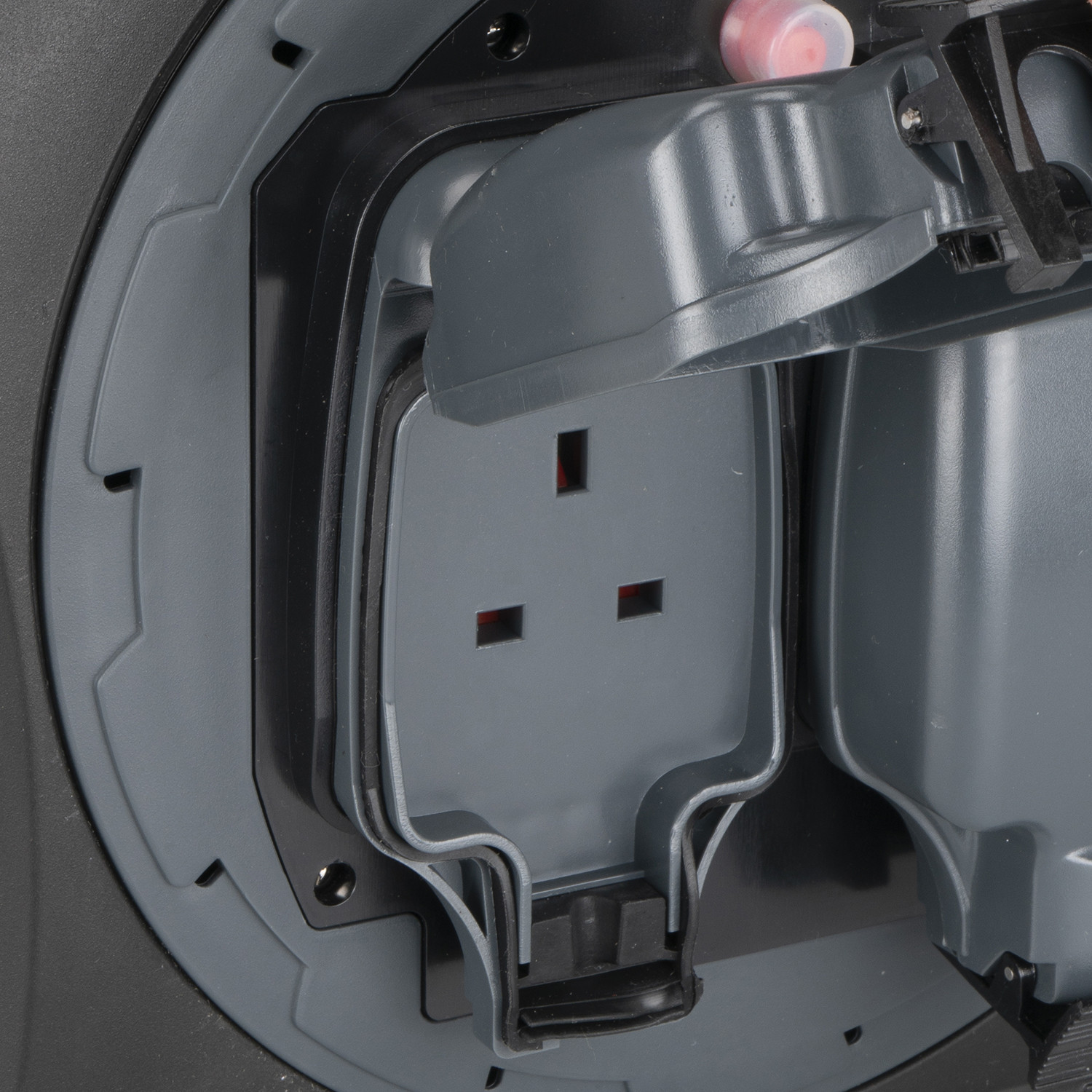 2 Gang 20m Outdoor Cable Reel and Extension Lead Image 2