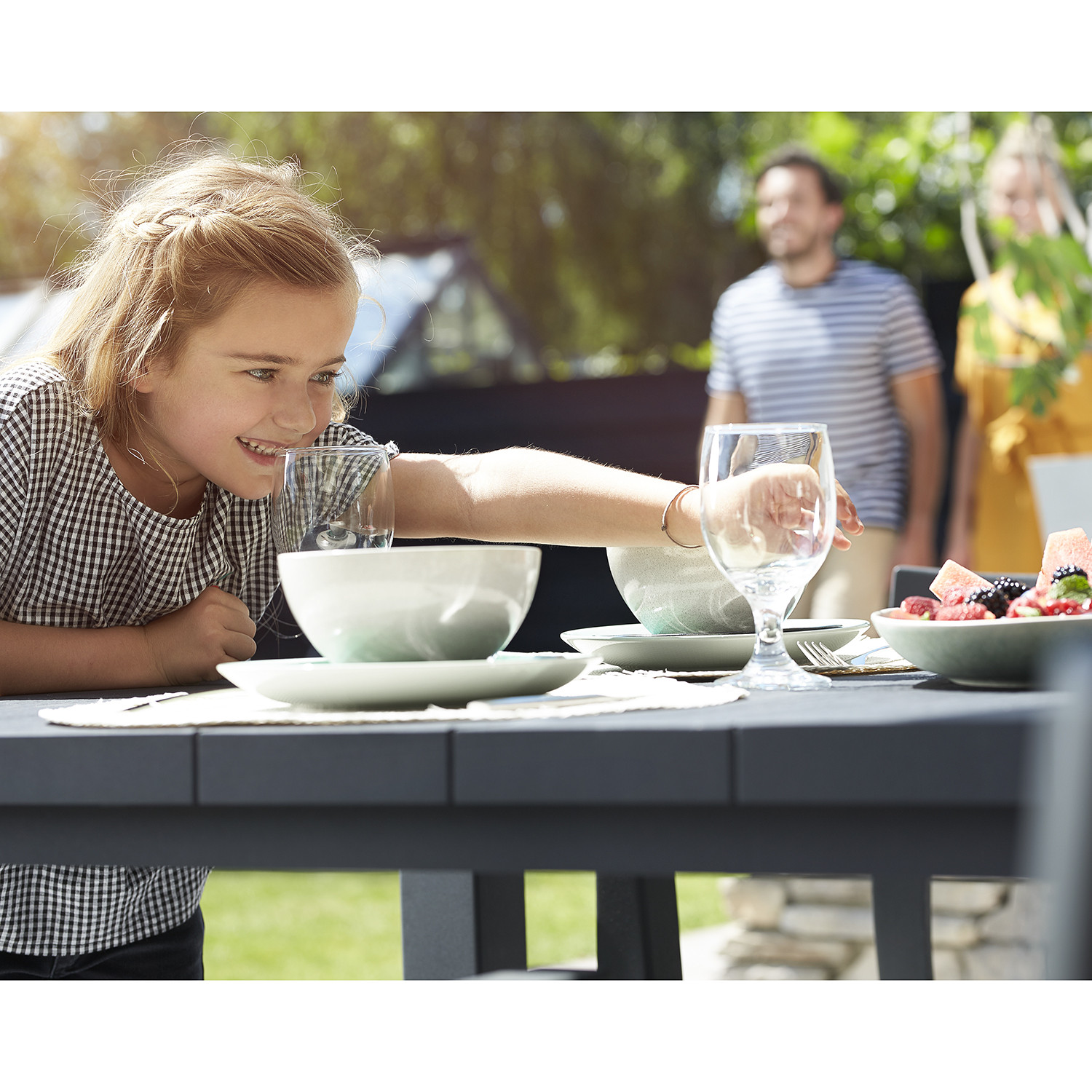 Keter Julie 6 Seater Patio Table Graphite Image 4