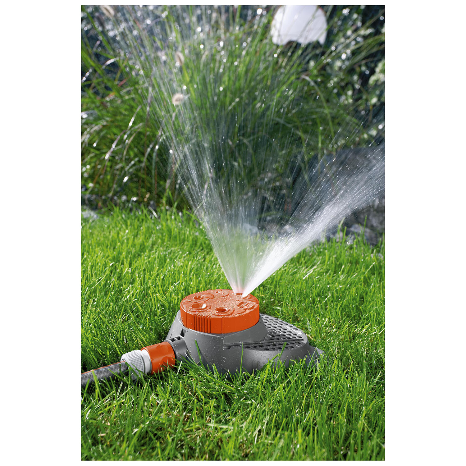 GARDENA Boogie Sprinkler - Black and Orange Image 5