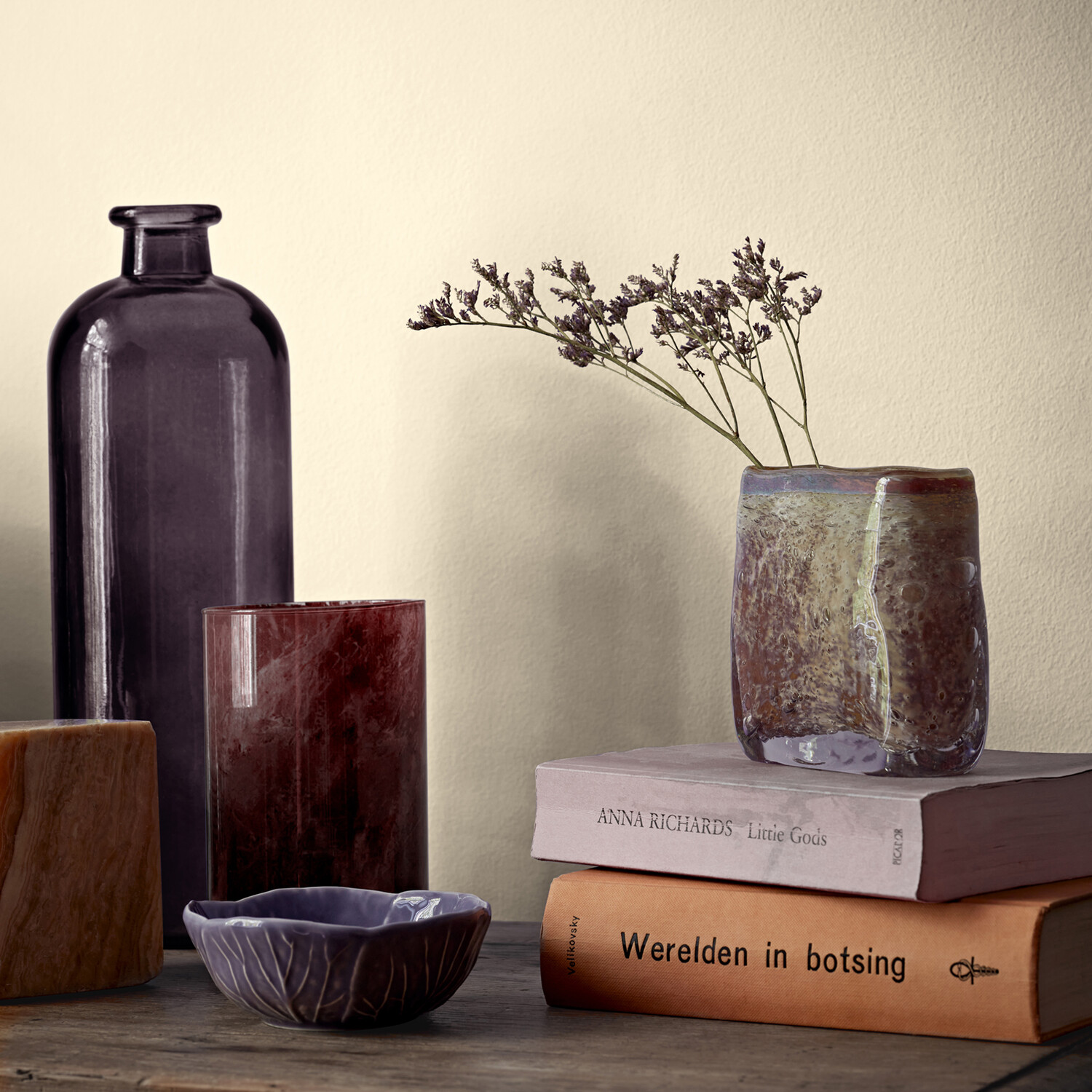 Crown Walls & Ceilings Ivory Cream Mid Sheen Emulsion Paint 2.5L Image 6