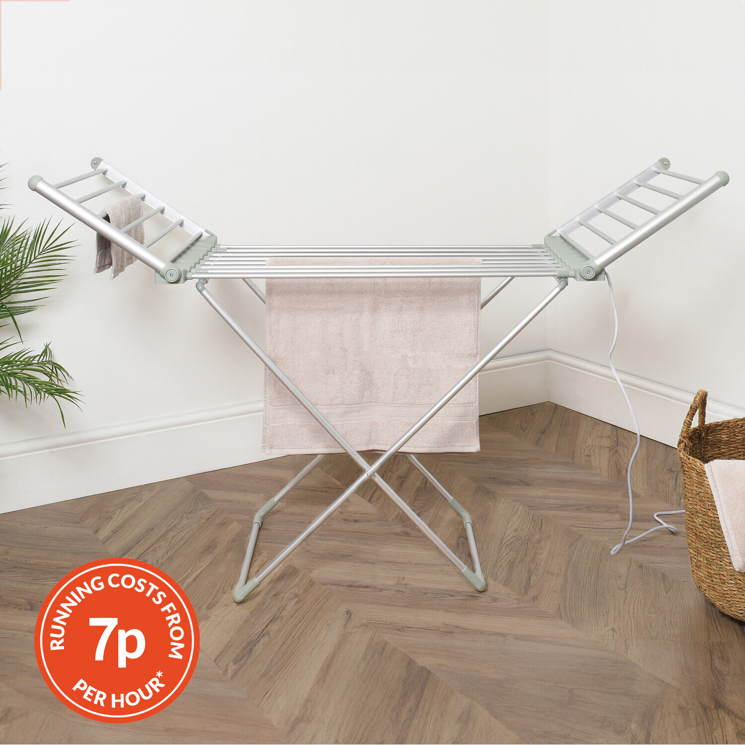 Living Solutions Digital Winged Heated Airer Image 2