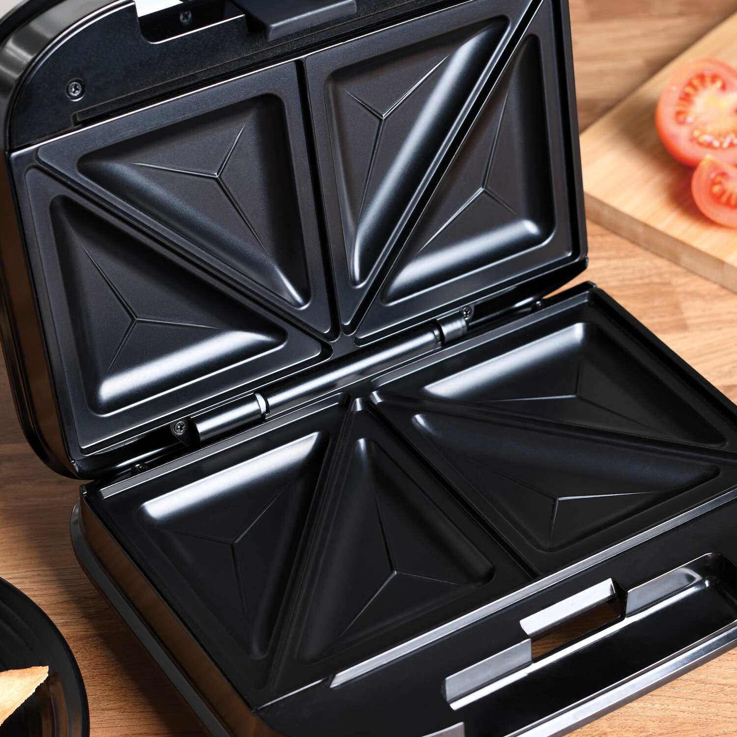 MY Black 2 Slice Sandwich Toaster Black Image 4