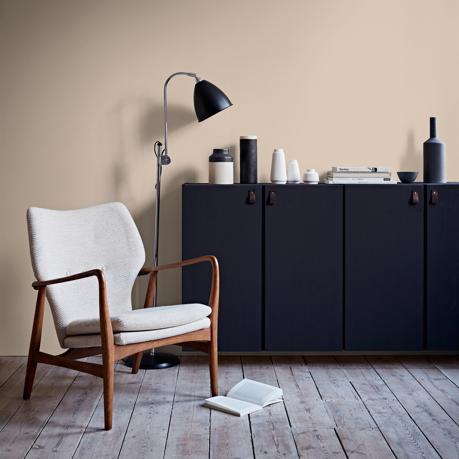 Crown Walls & Ceilings Toasted Almond Mid Sheen Emulsion Paint 2.5L Image 5