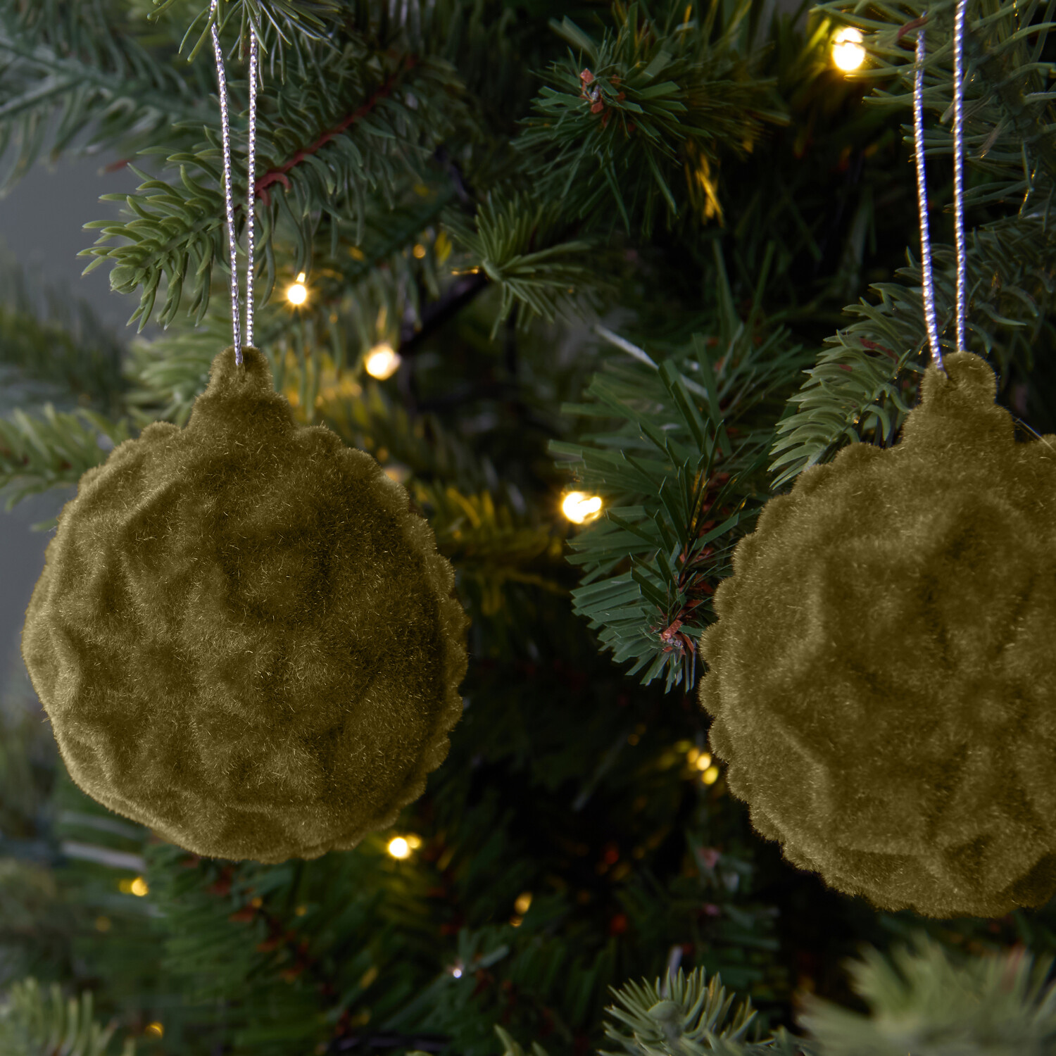 Set of 2 Textured BaublesOlive Image 6