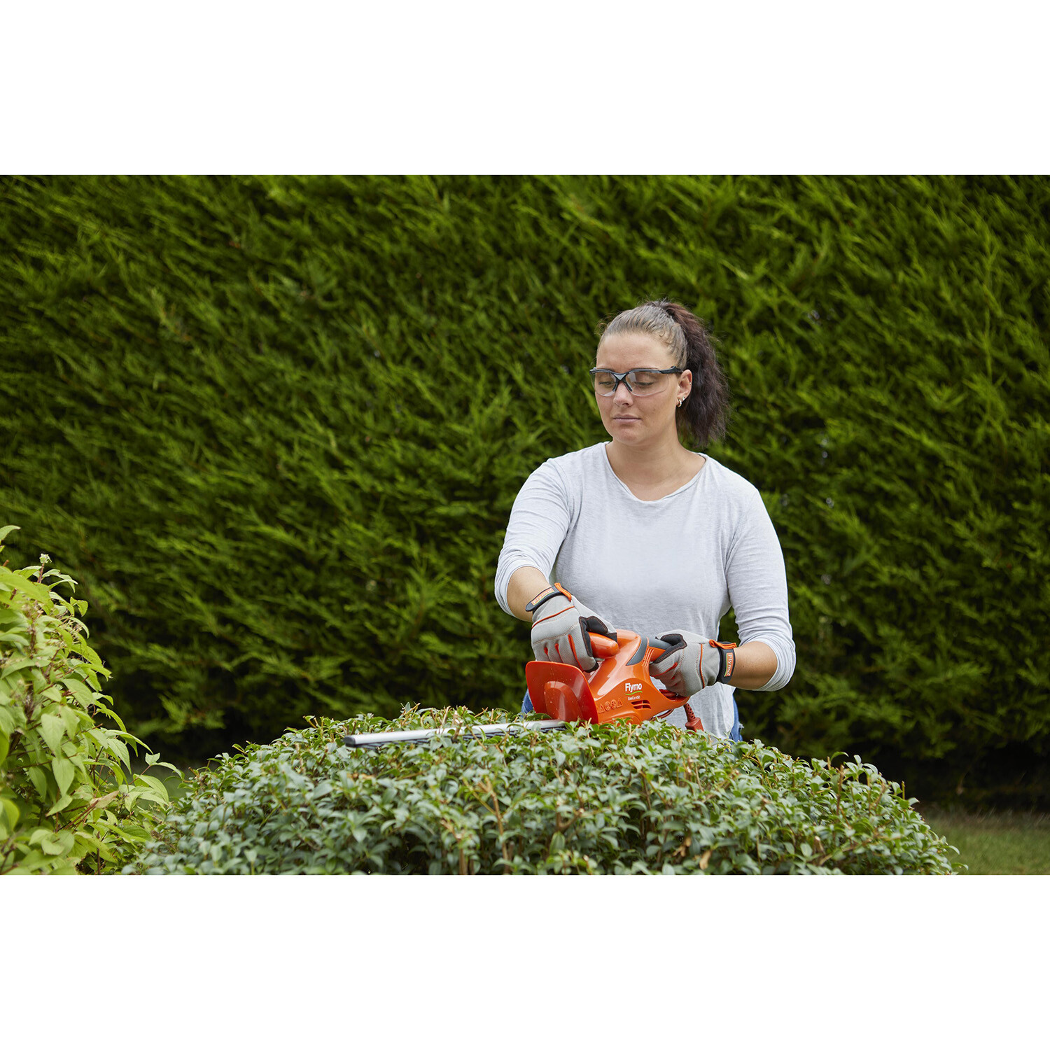 Easicut 450W Hedge Trimmer Image 5