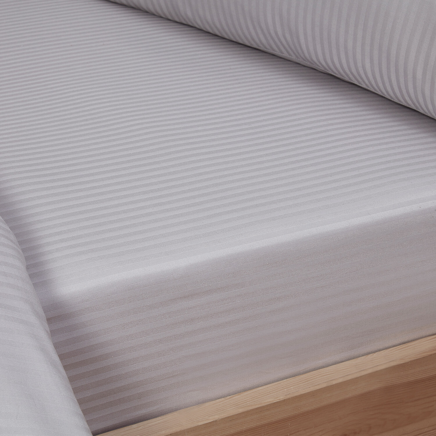 Divante Bamboo Cotton Duvet Cover and Pillowcase Set - Silver / Superking Image 10