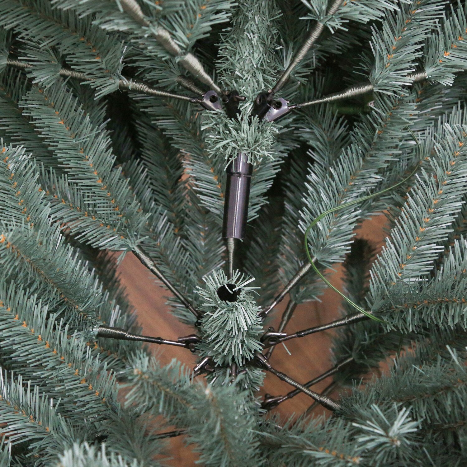 Belvedere Pre Lit Tree 6.5ft Image 7