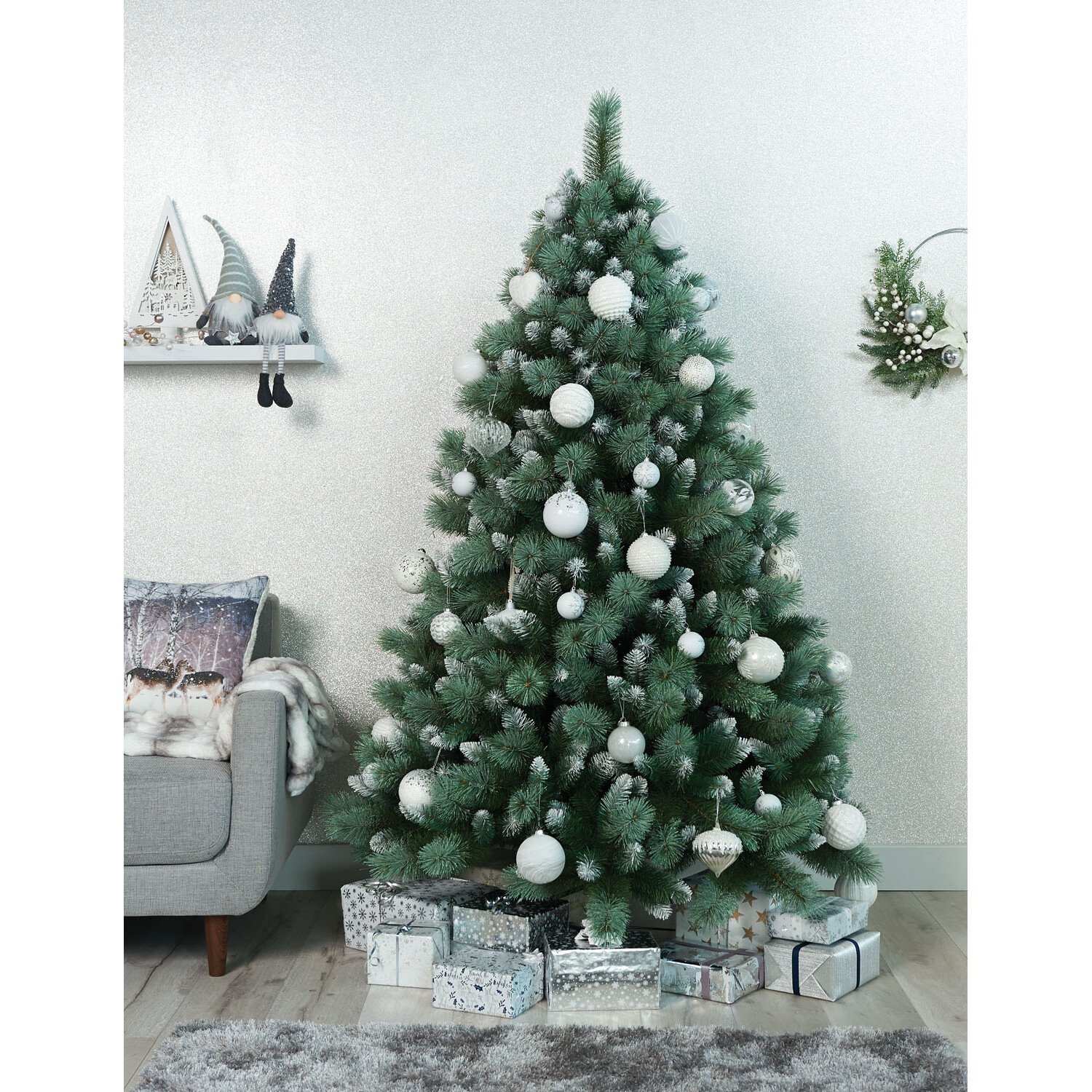 Emerald Pine Tree - 6.5ft Image 2