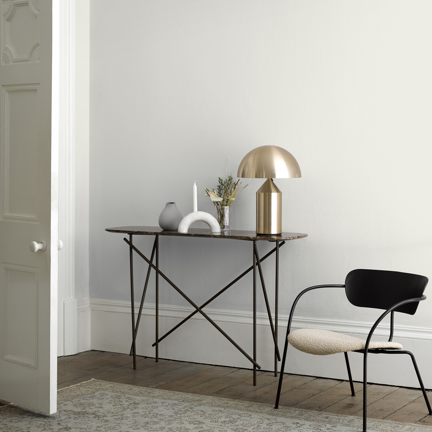 Crown Walls & Ceilings Sail White Mid Sheen Emulsion Paint 2.5L Image 6