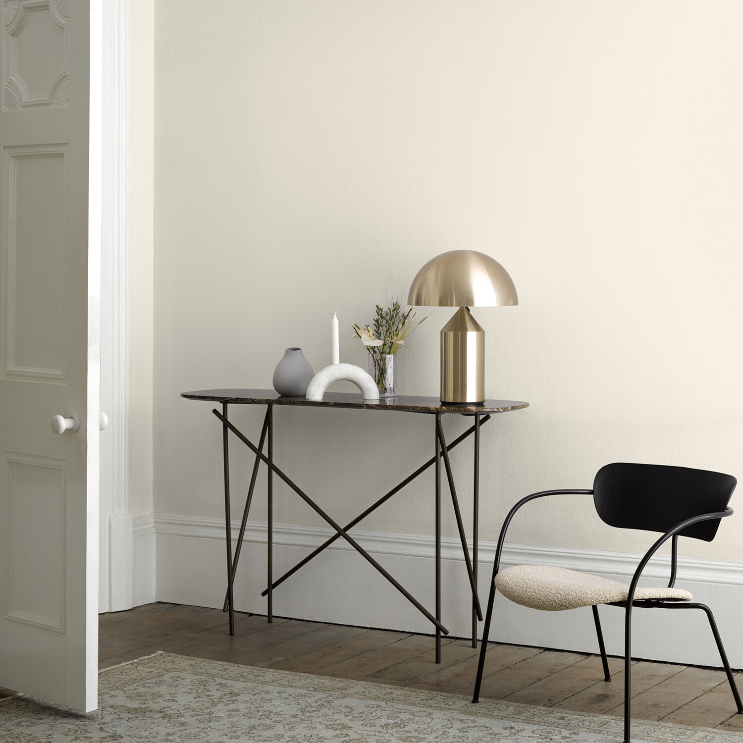 Crown Walls & Ceilings Cream White Mid Sheen Emulsion Paint 2.5L Image 6