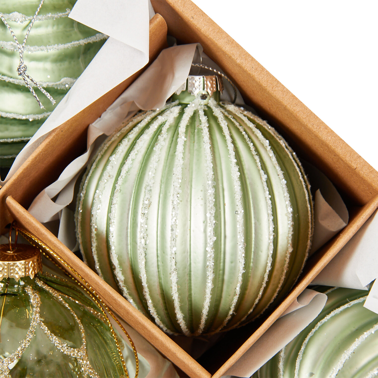 Set Of 6 Mistetoe Cottage Baubles - Green Image 5