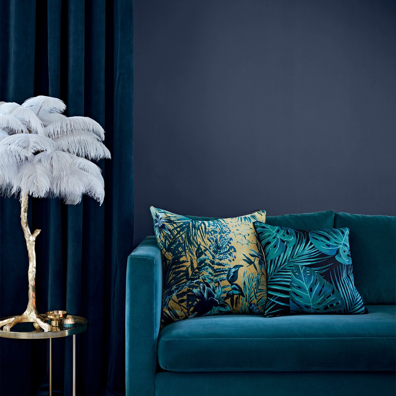 Crown Easyclean Midnight Navy Matt Emulsion Multisurface Paint 2.5L Image 9