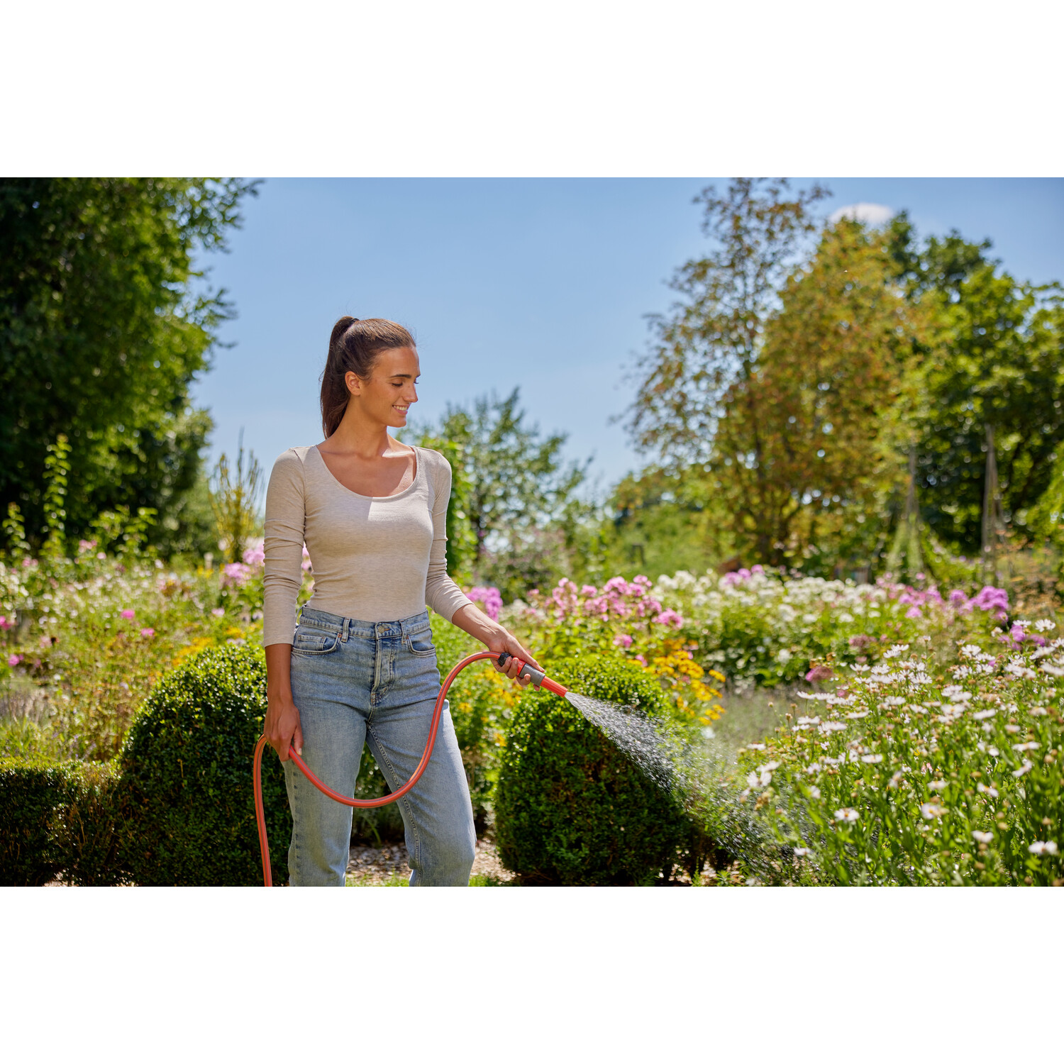 Gardena Basic Hose Starter Set Image 3