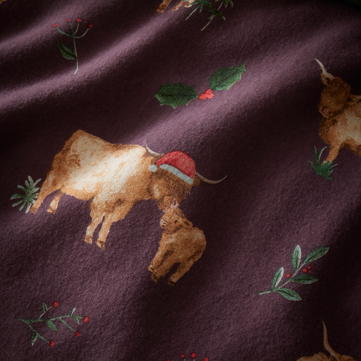 Christmas Highland Cows Duvet Set Burgundy and Green King Image 3