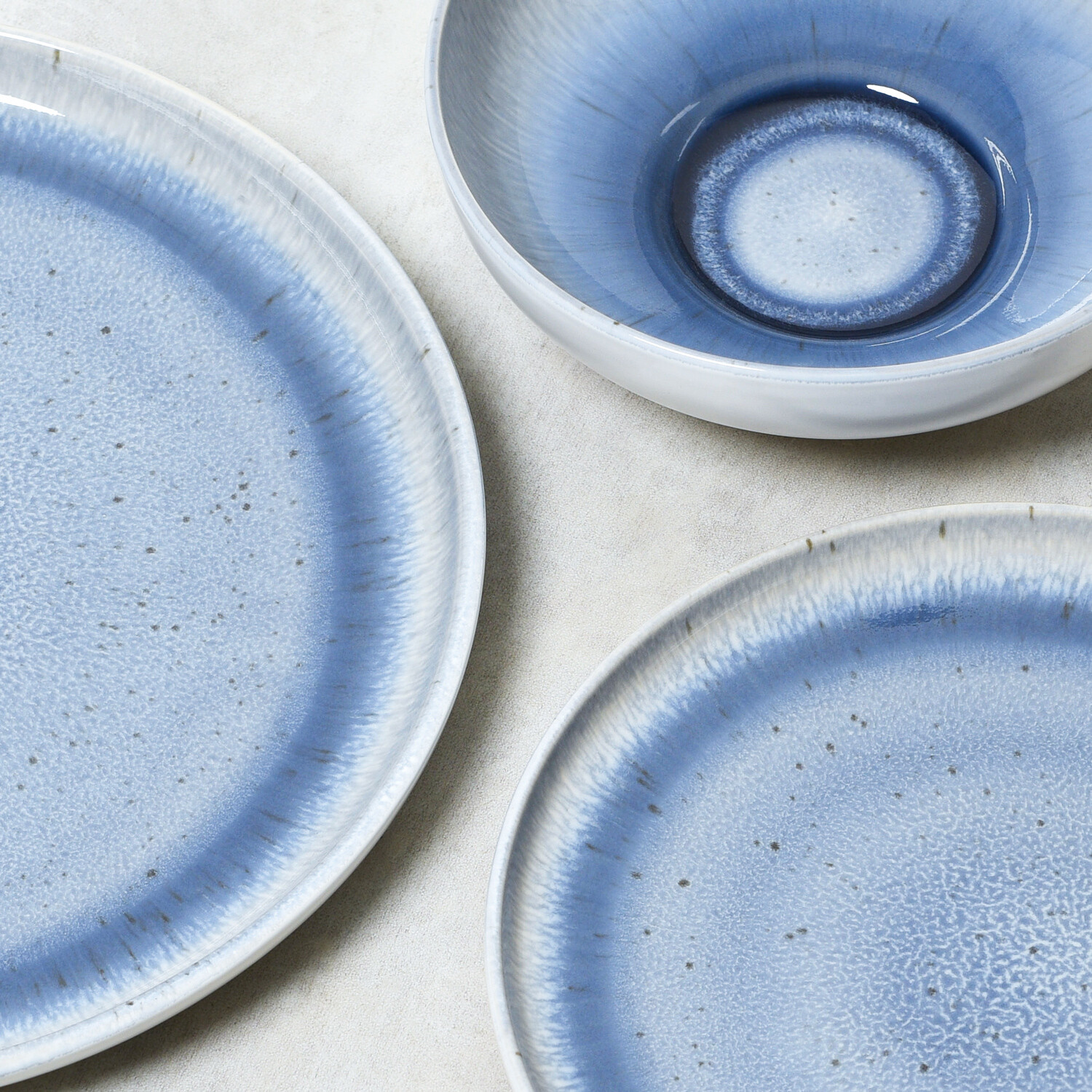 Lagoon Plate - Blue Image 2