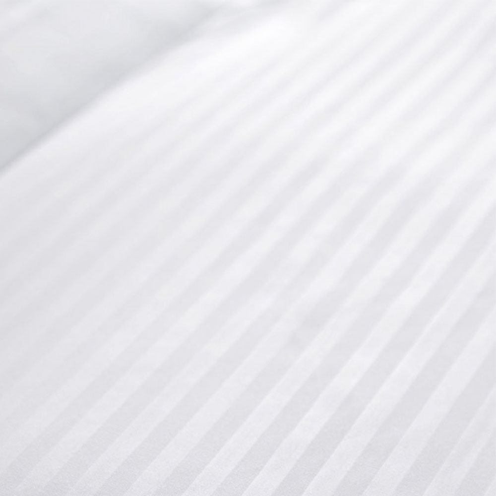 Silentnight Hotel Collection Double White Duvet 10.5 Tog Image 4