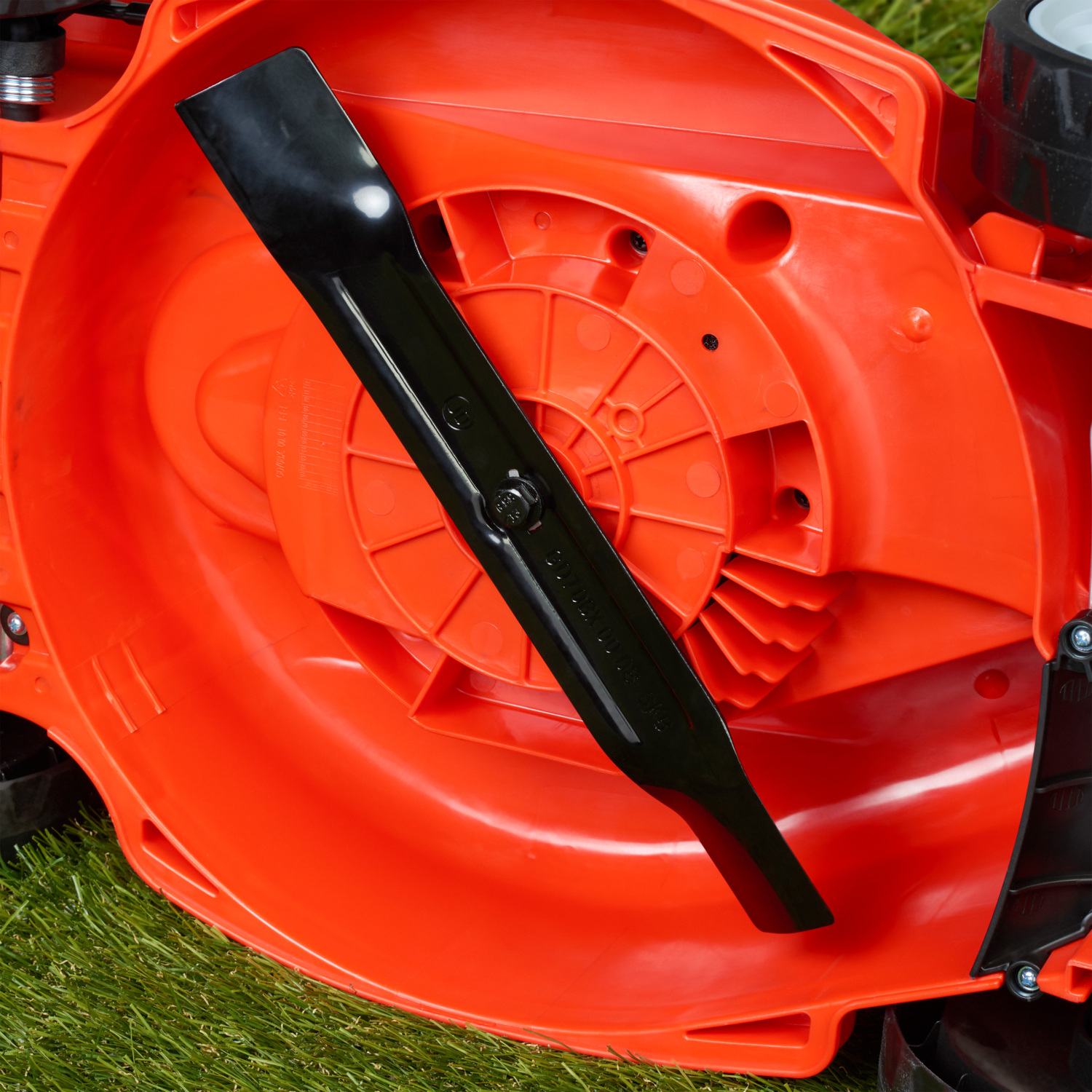 Ryno 1400W Hand Propelled 34cm Rotary Electric Lawn Mower Image 4