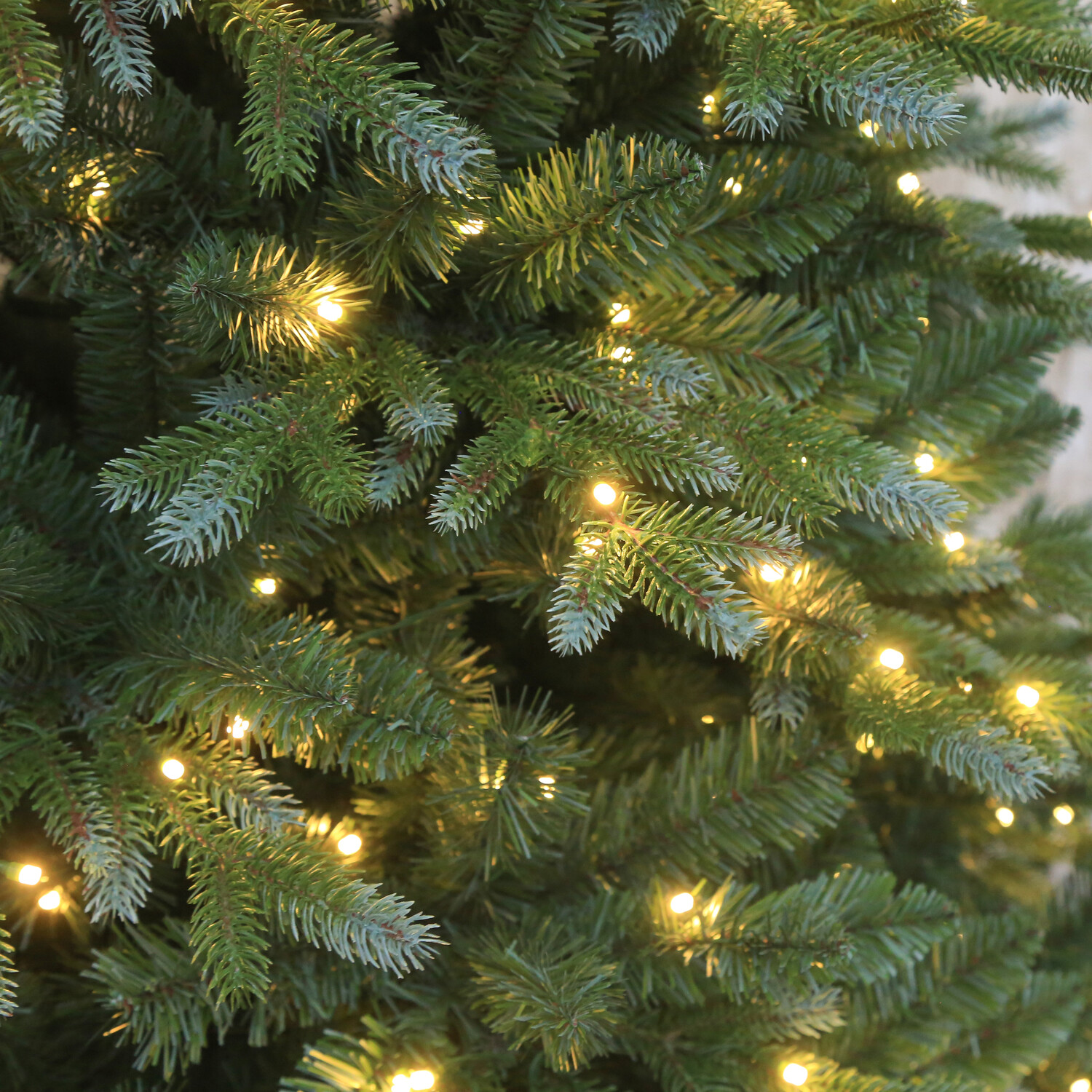 Monarch Pre Lit Tree 7ft Image 6