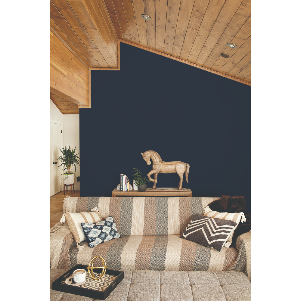 Johnstone's Feature Colours Walls & Ceilings Midnight Sapphire Matt Paint 1.25L Image 4