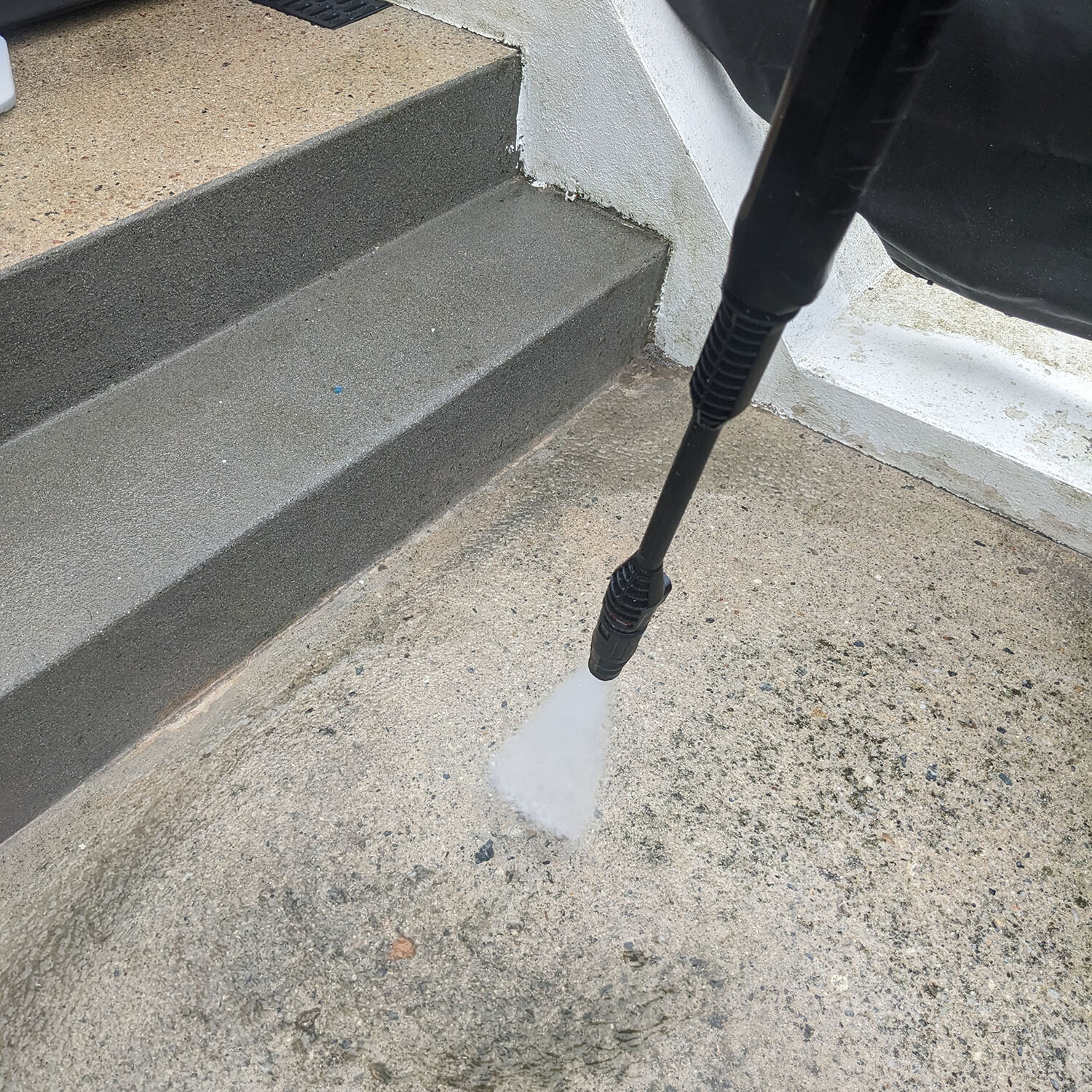 Saber 1600W Pressure Washer Black and Orange Image 10