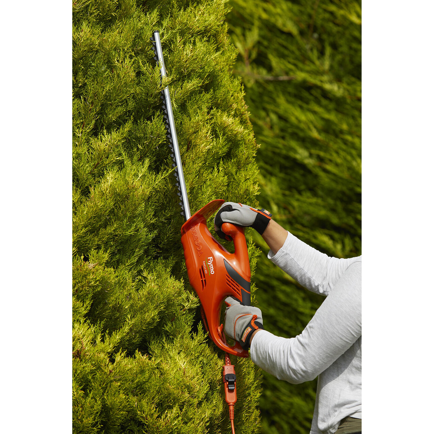 Easicut 450W Hedge Trimmer Image 2
