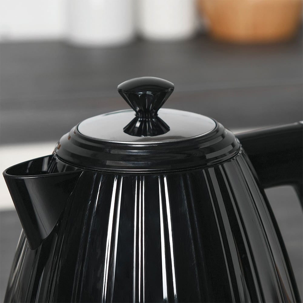 KitchenMaster Waterfall Kettle - Black Image 3