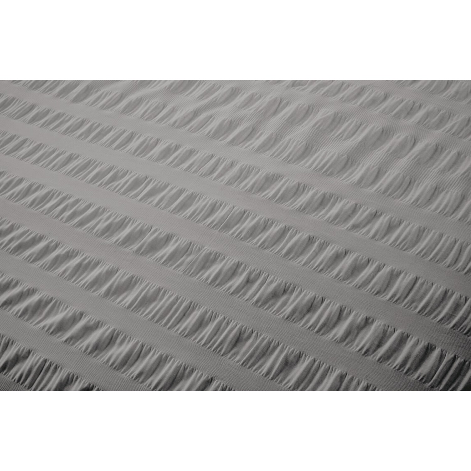 Divante Super King Charcoal Seersucker Duvet Set Image 2