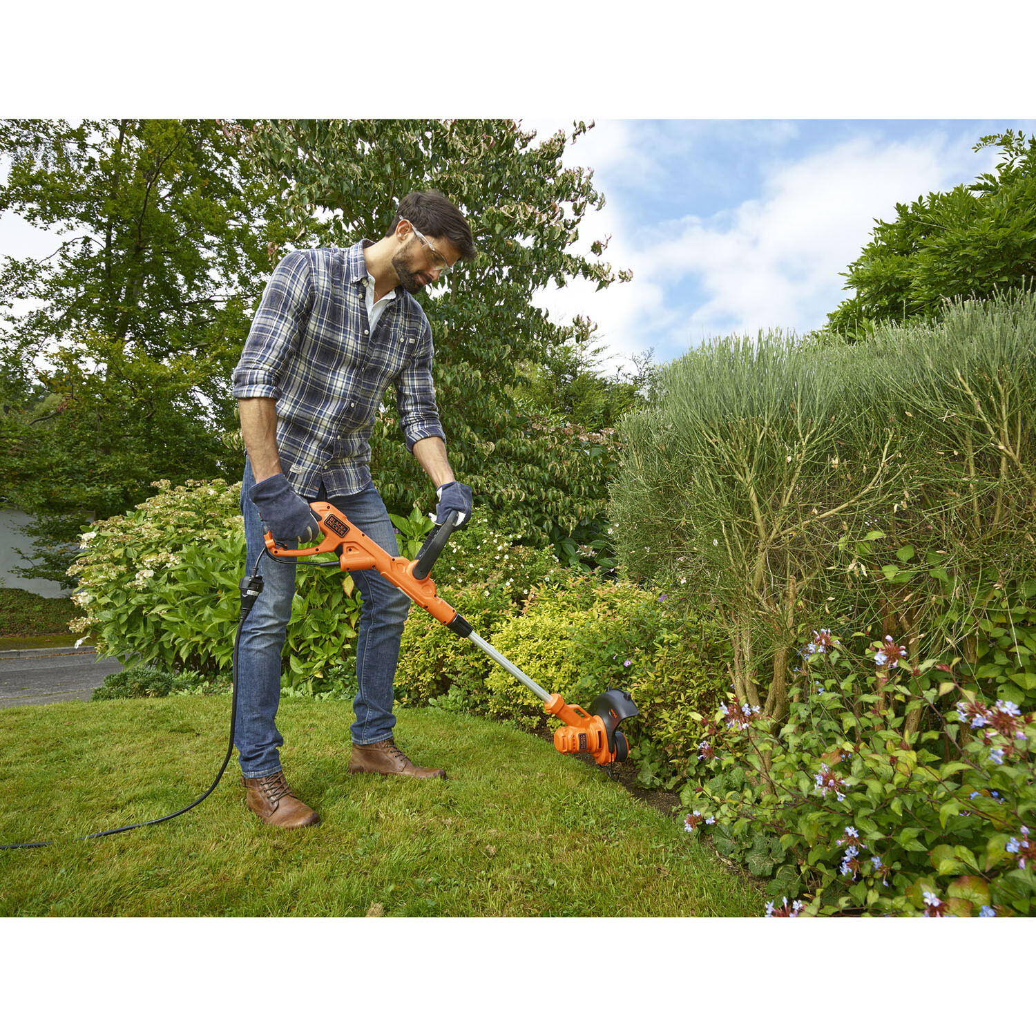BLACK+DECKER Auto Feed Strimmer Image 3
