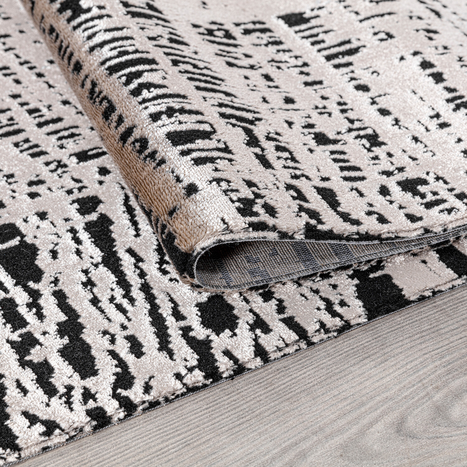 Striato Texture Rug  - Black and White / 120cm Image 2