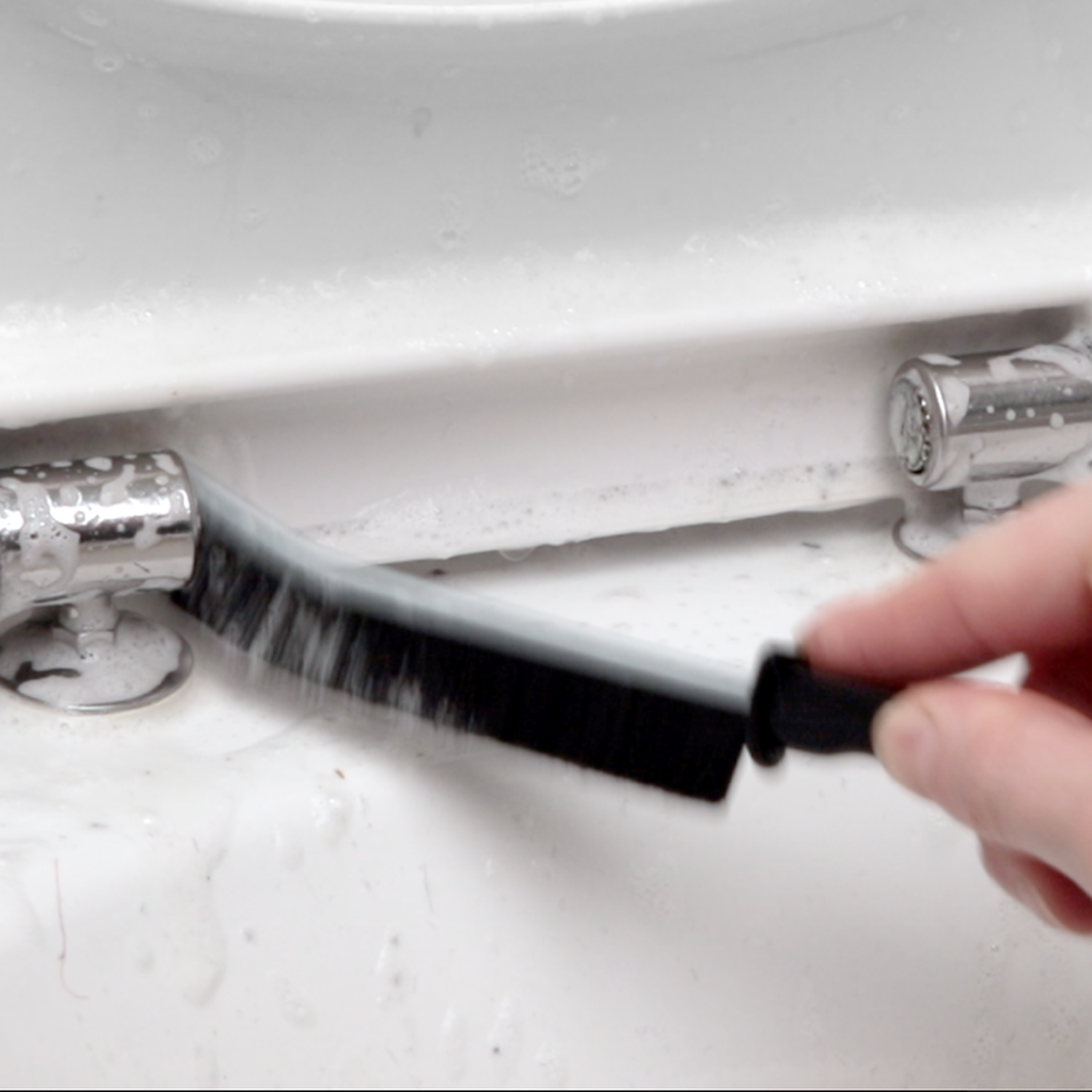 Crevice Cleaning Brushes - Multicolour Image 5