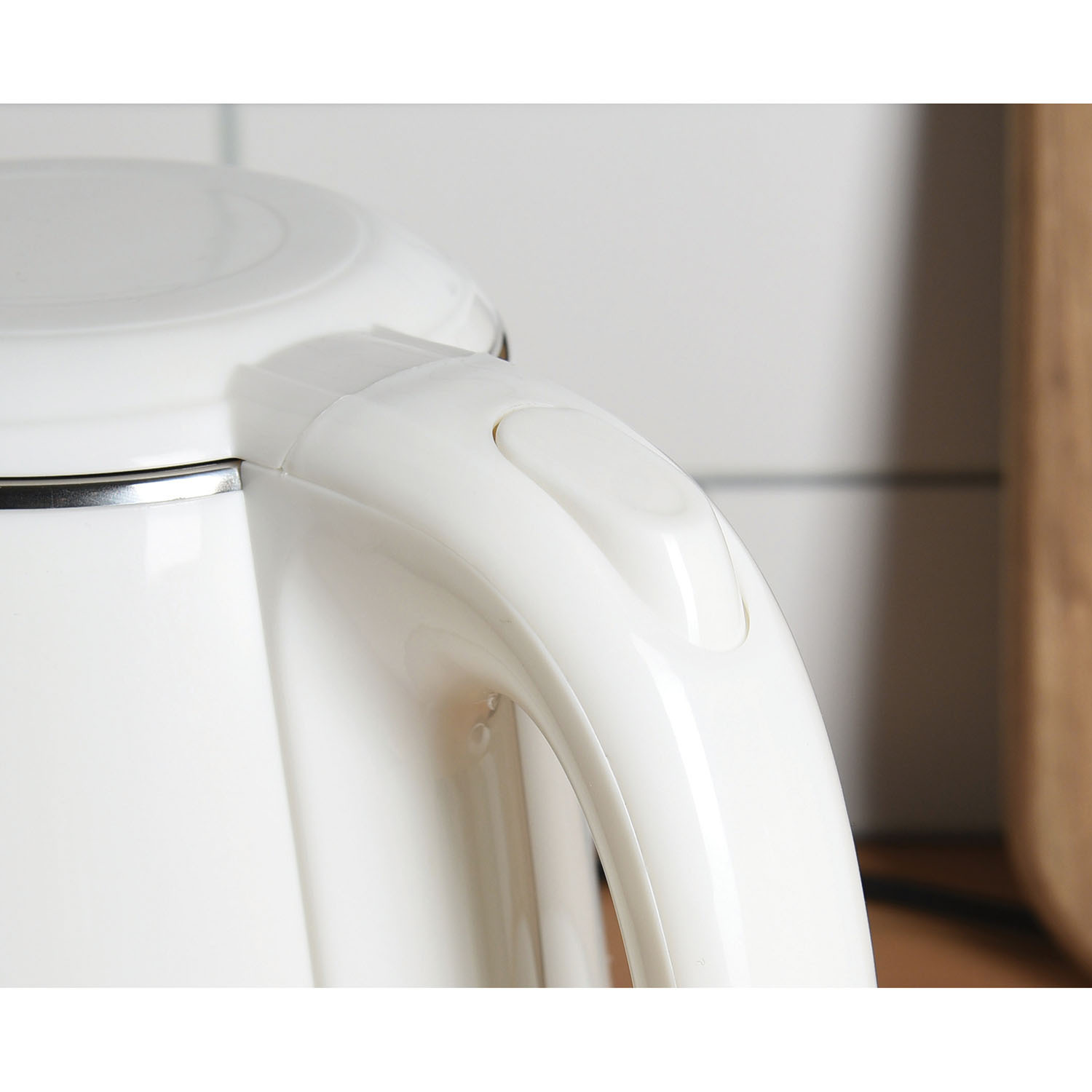 My Kitchen Cream Kettle - White Image 4