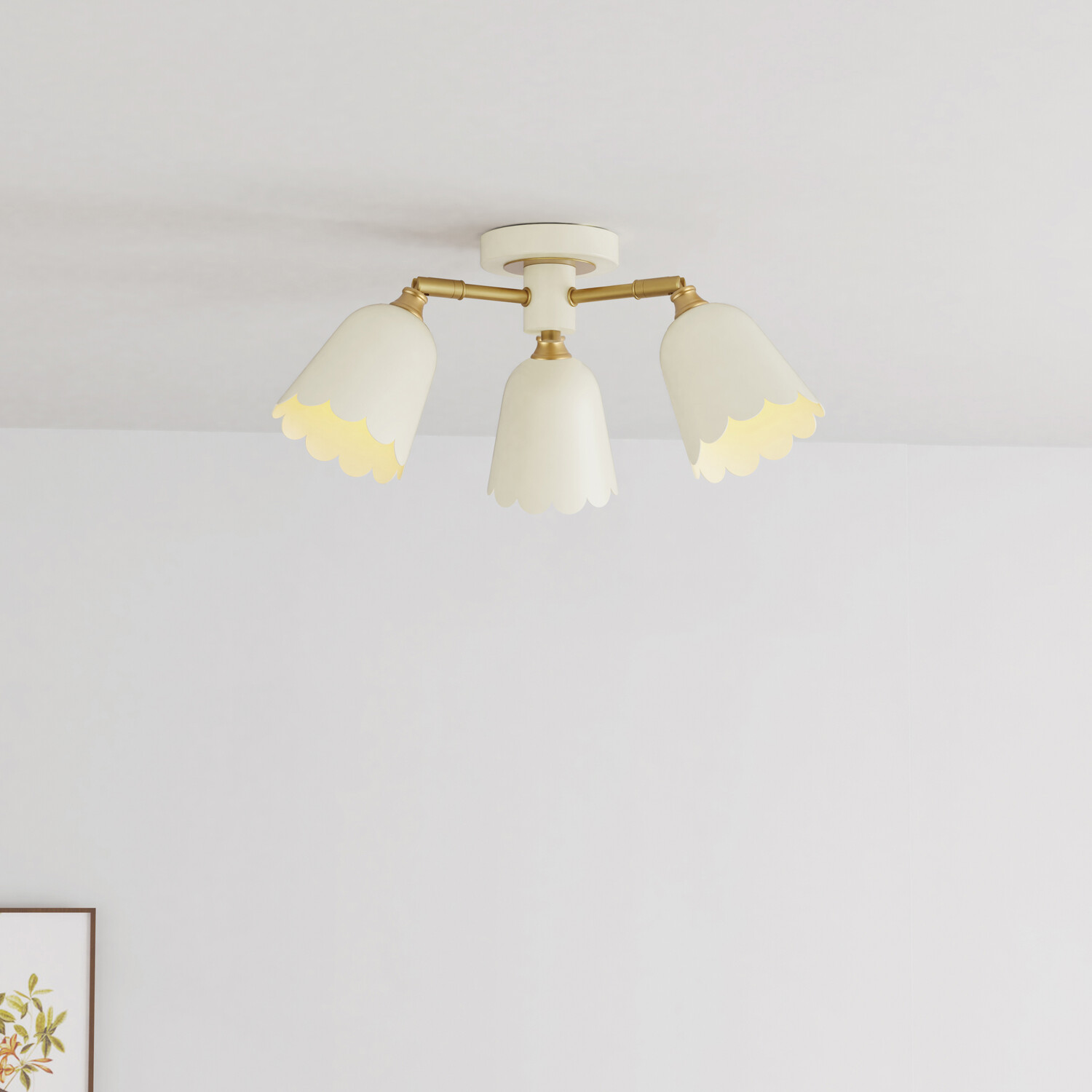 Scalloped 3 Arm Ceiling Fitting Cream Image 3
