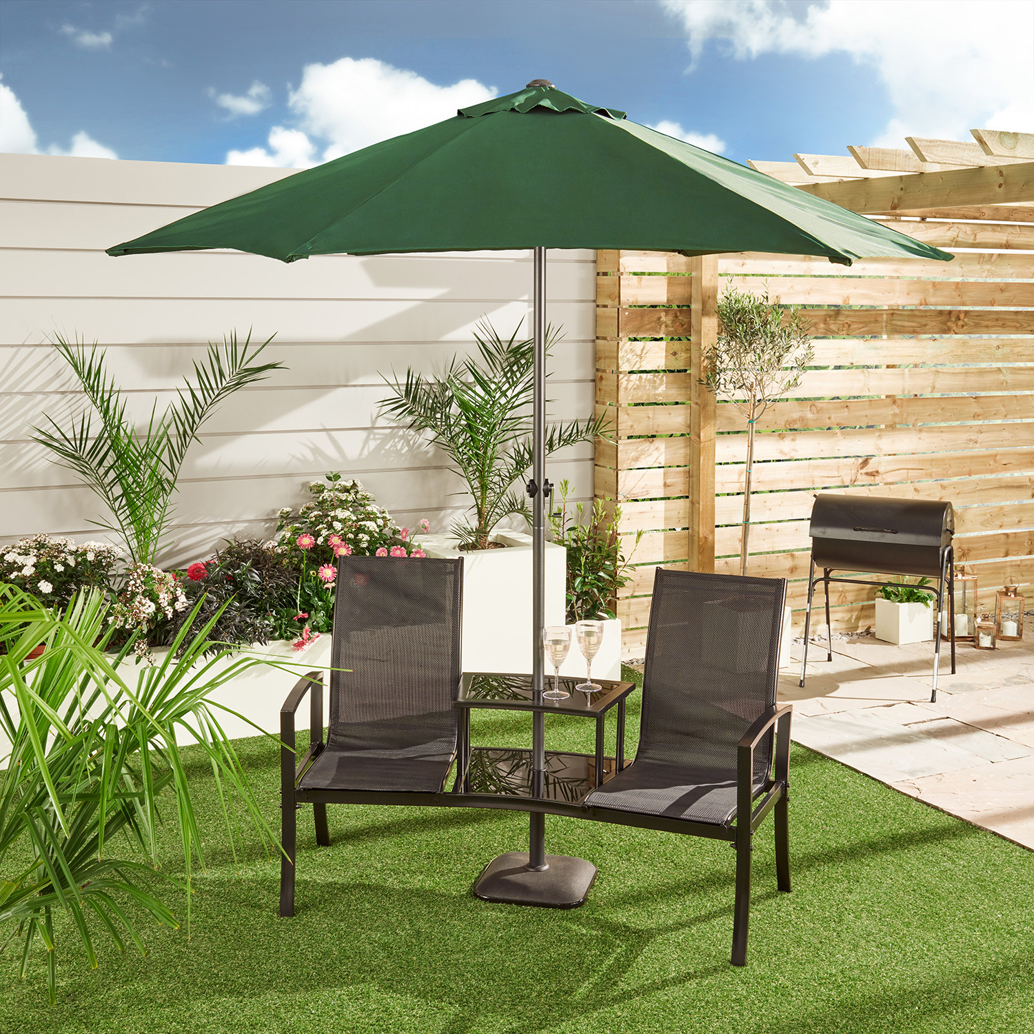 Outdoor Essentials Green Parasol 2.7m Image 2