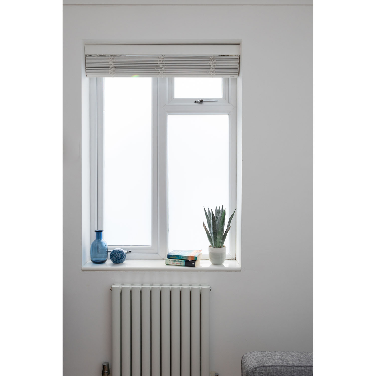 d-c-fix Static Frost Self Adhesive Window Privacy Film - White Image 2