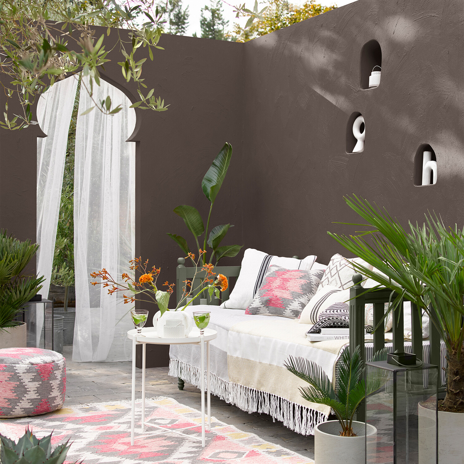 Sandtex Walls Bitter Chocolate Microseal Smooth Masonry Matt Paint 5L Image 6