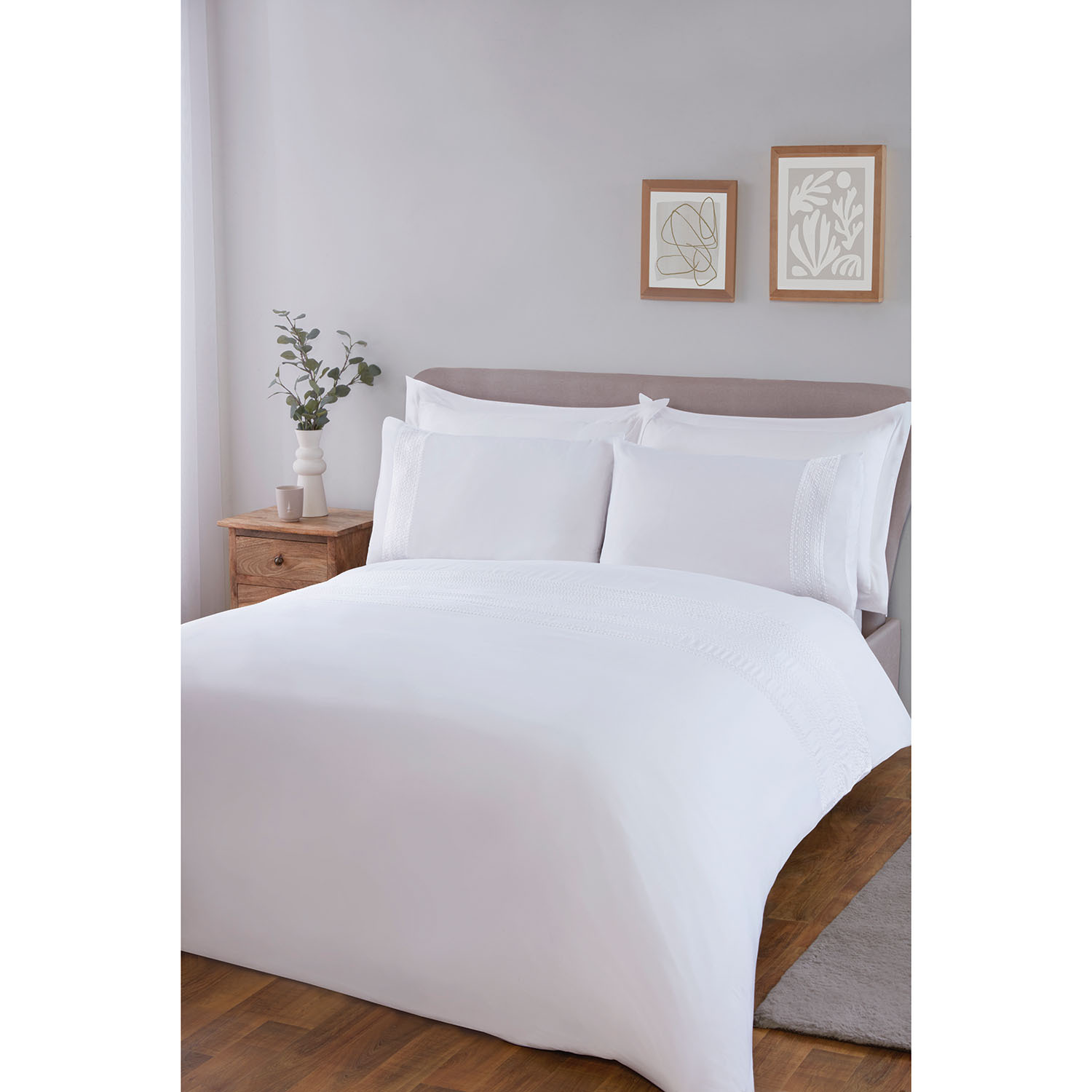 Ariah Embroidered Duvet Set - White / Double Image 2