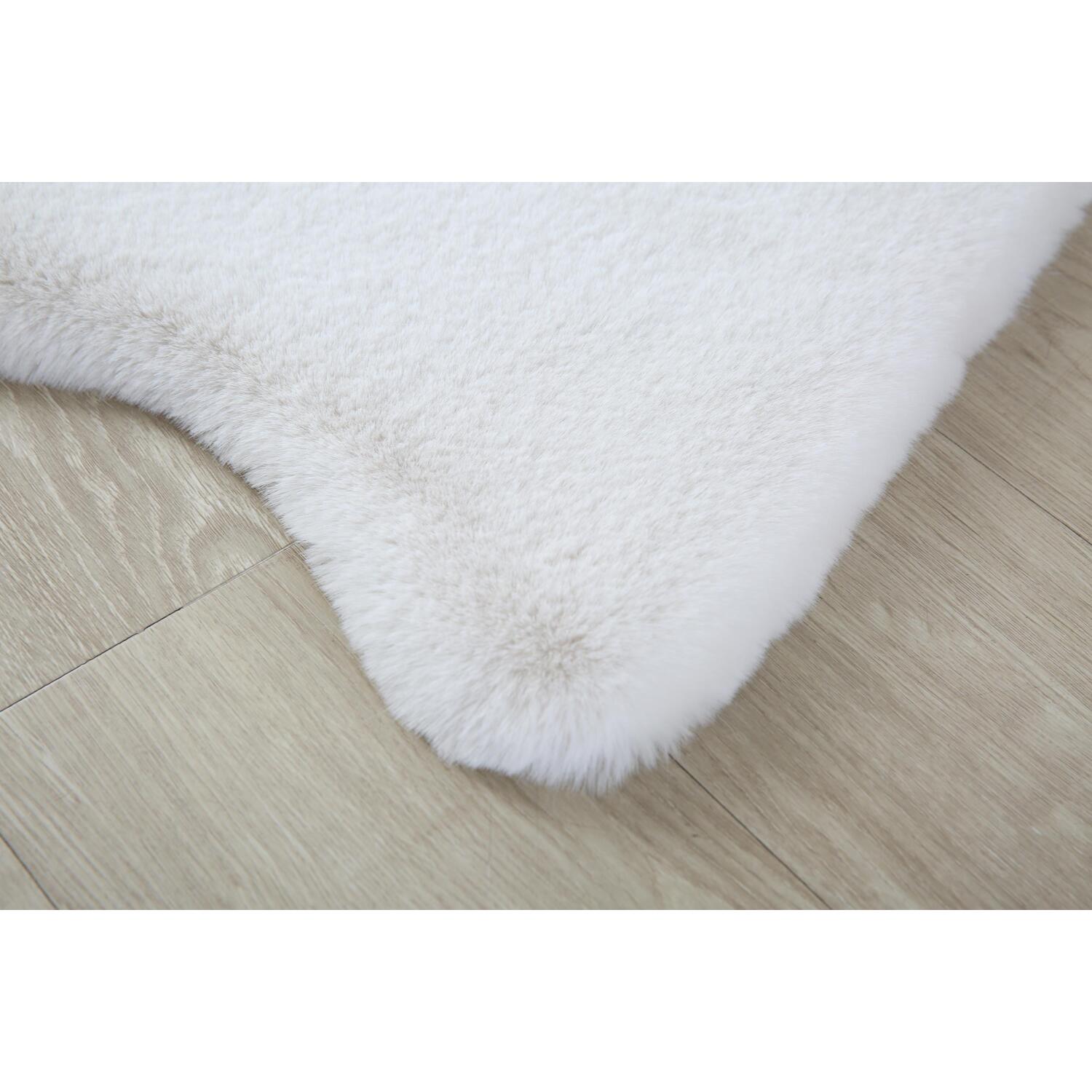 Whisper White Faux Rabbit Fur Rug 60 x 90cm Image 3