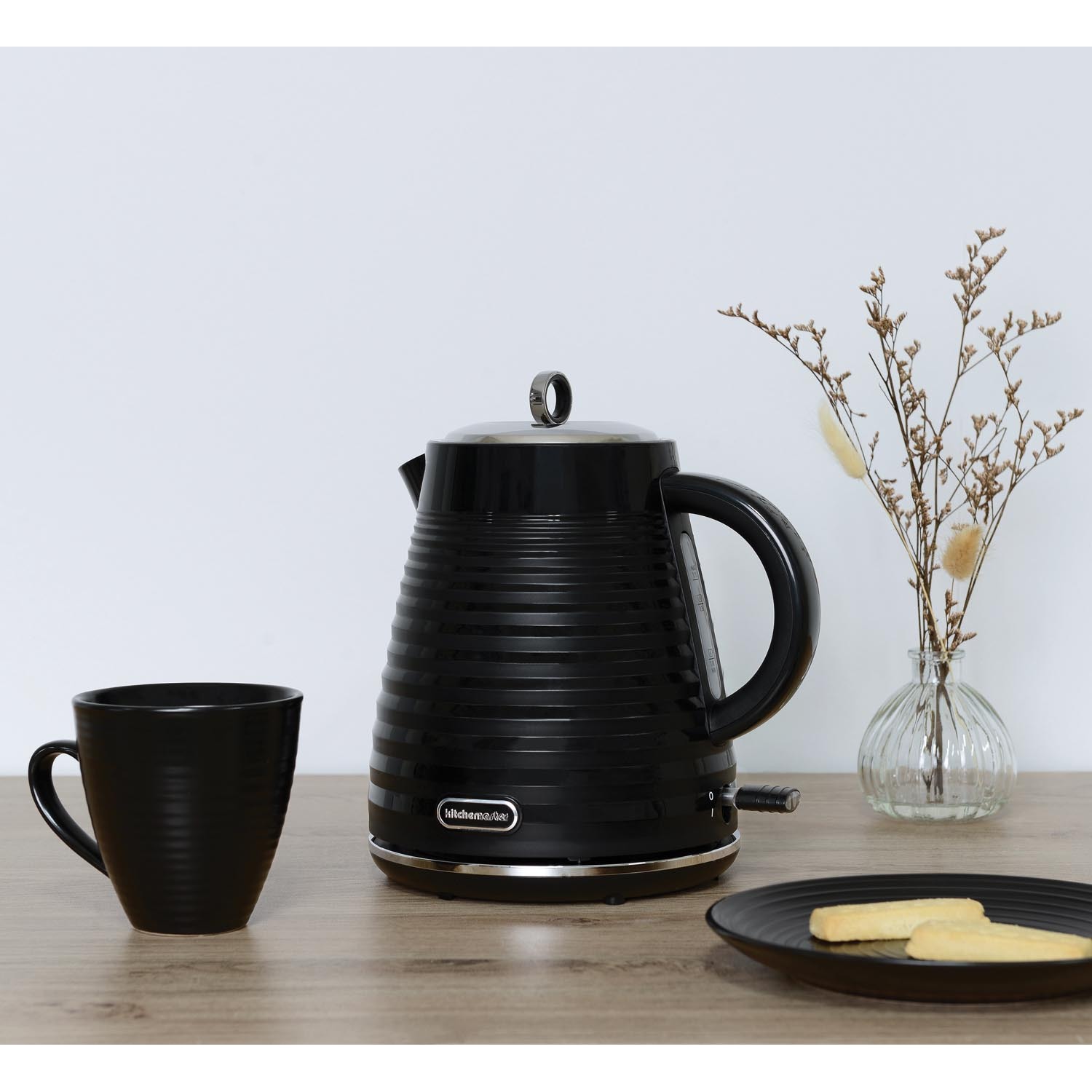 Nera Ribbed Kettle - Black Image 2
