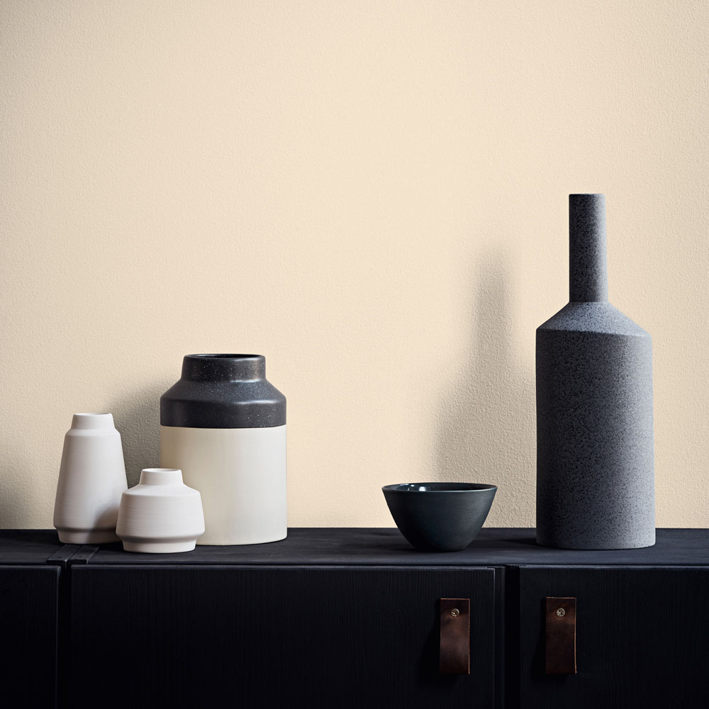 Crown Breatheasy Walls & Ceilings Magnolia Silk Emulsion Paint 2.5L Image 5