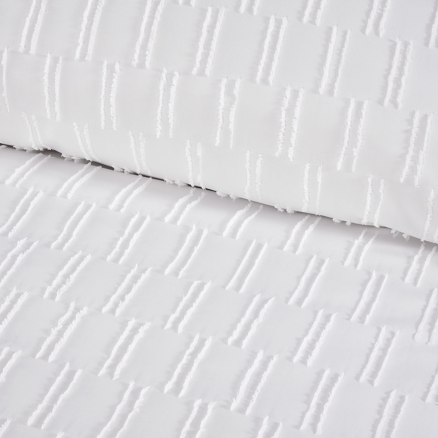 Copenhagen Tufted Duvet Set - White / King Image 2